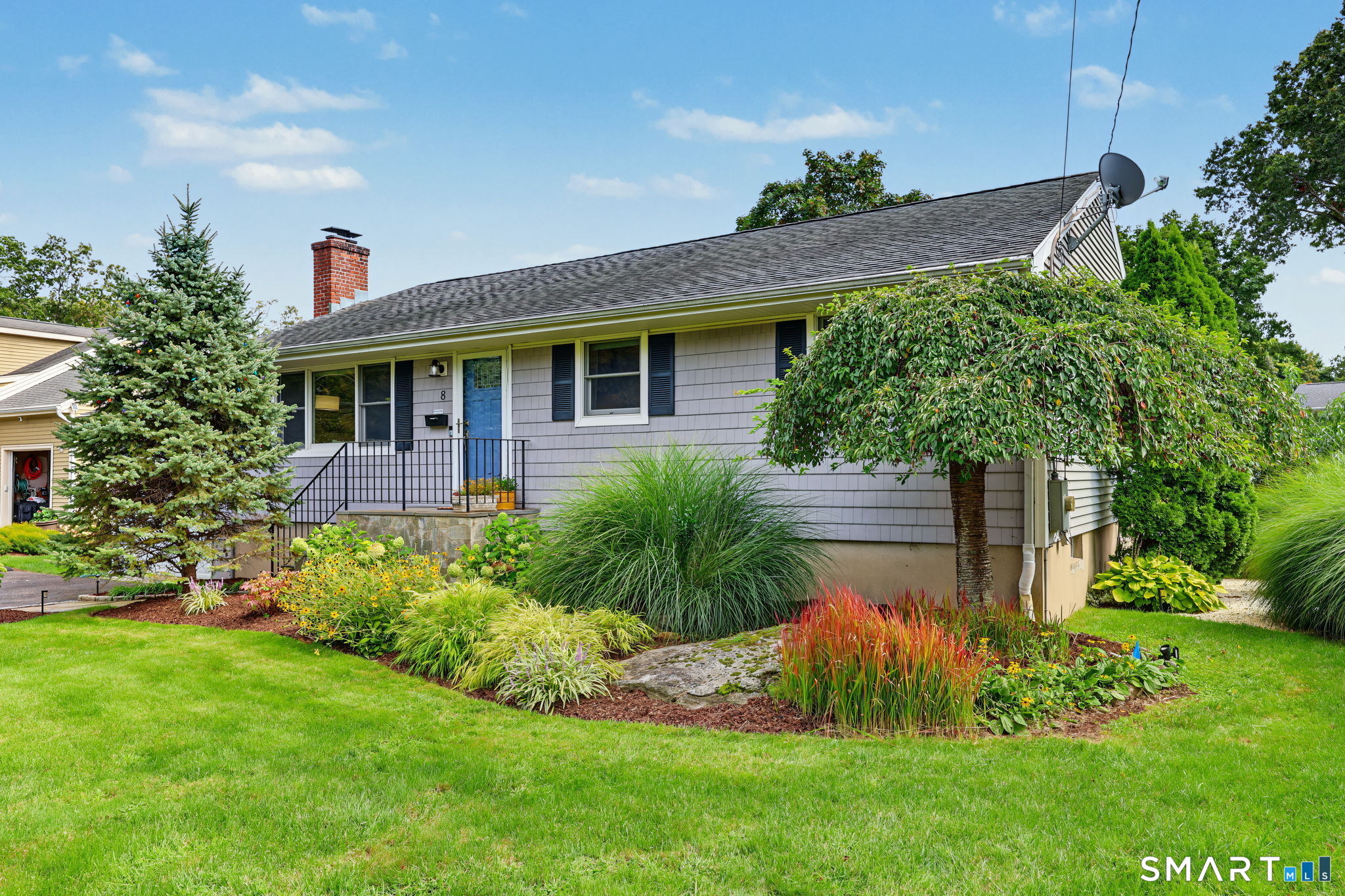 8 Byselle Road Norwalk, CT 06851 - Photo 2 of 31 Gallery Image 2