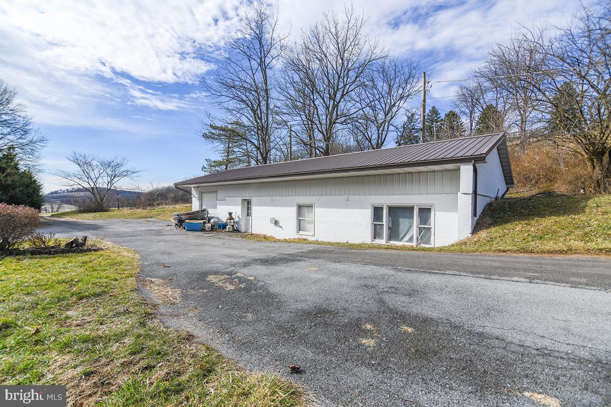 461 Crystal Cave Road Kutztown, PA 19530 - Photo 3 of 41 Gallery Image 3