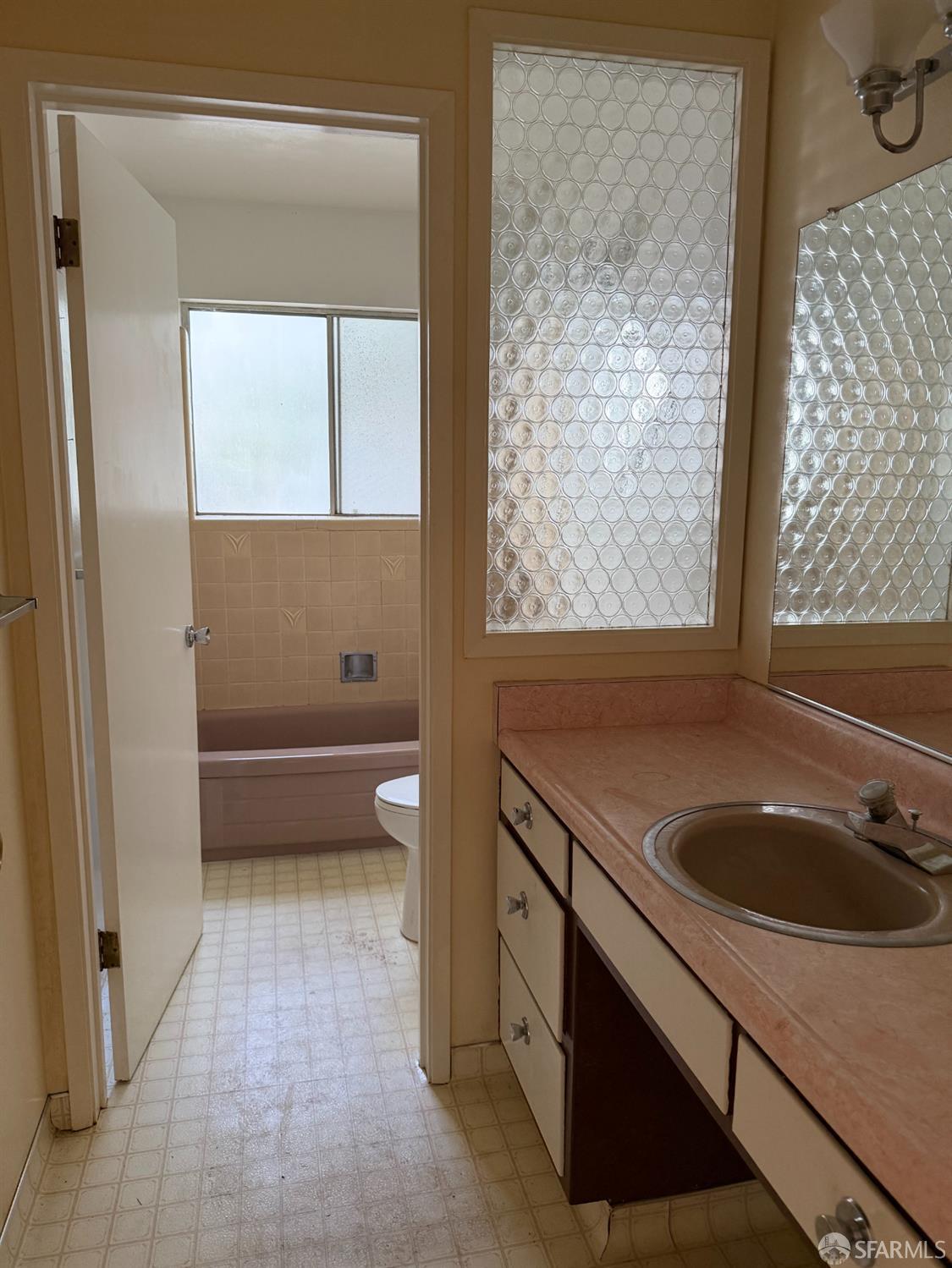 7101 Pinehaven Road Oakland, CA 94611 - Photo 27 of 45