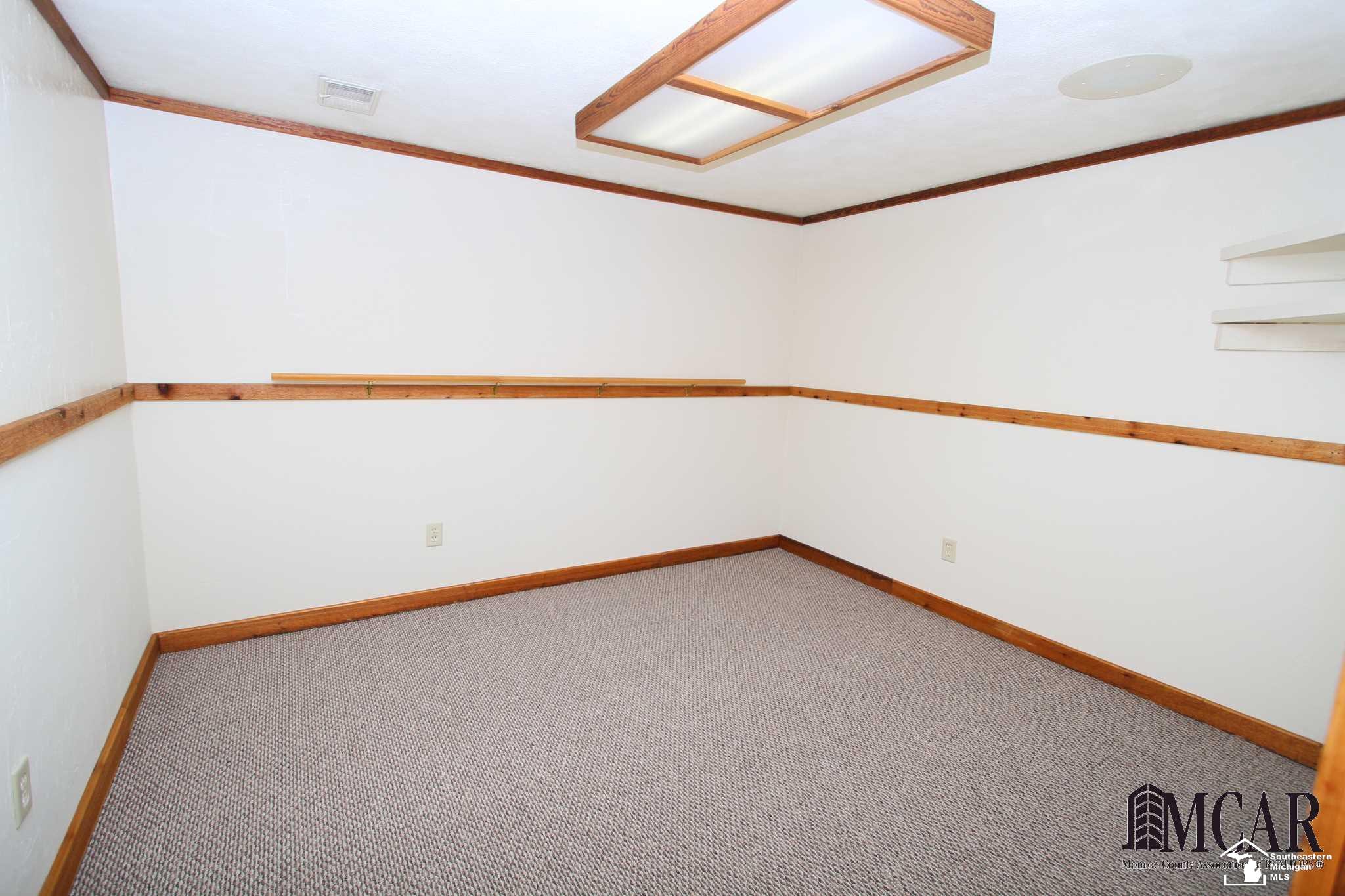 2468 North Custer Road Monroe, MI 48162 - Photo 34 of 45