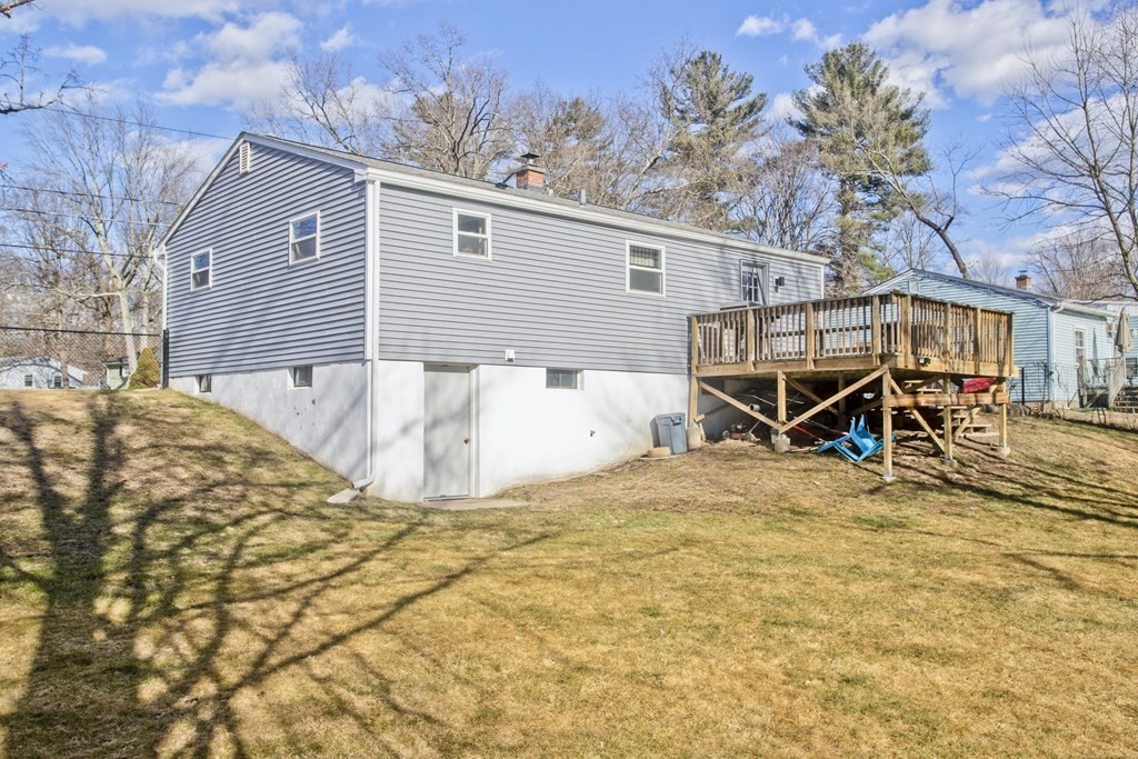 336 Newhouse Street Springfield, MA 01118 - Photo 30 of 38 Gallery Image 30