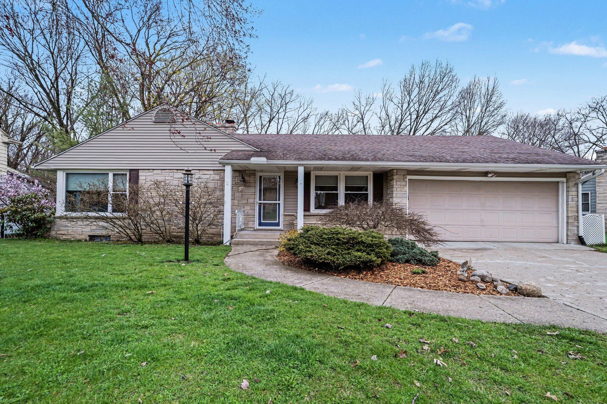 1336 Lama Road Kalamazoo, MI 49008 - Photo 1 of 29 003_file_8024