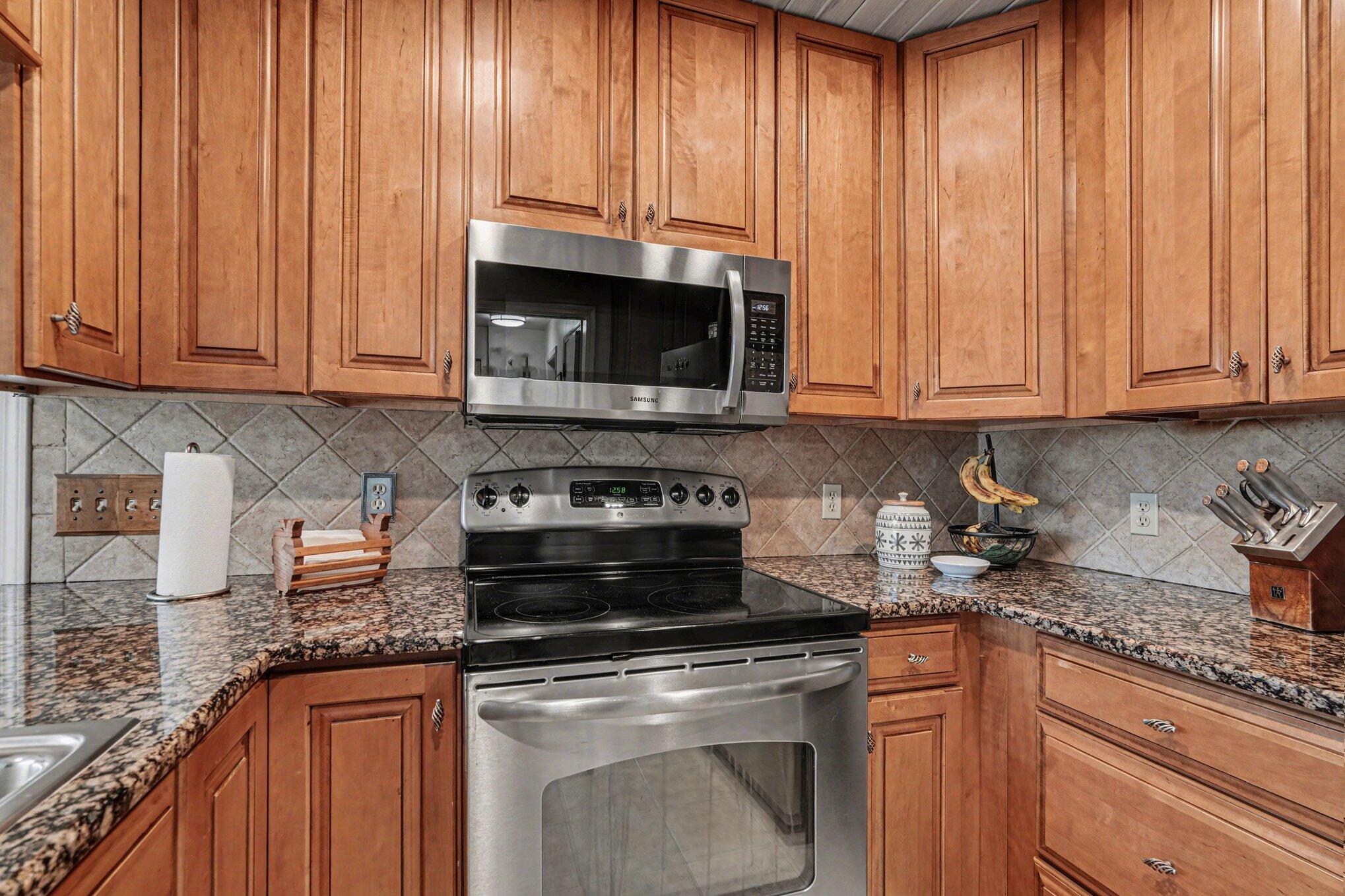 1336 Lama Road Kalamazoo, MI 49008 - Photo 11 of 29 013_file_9093