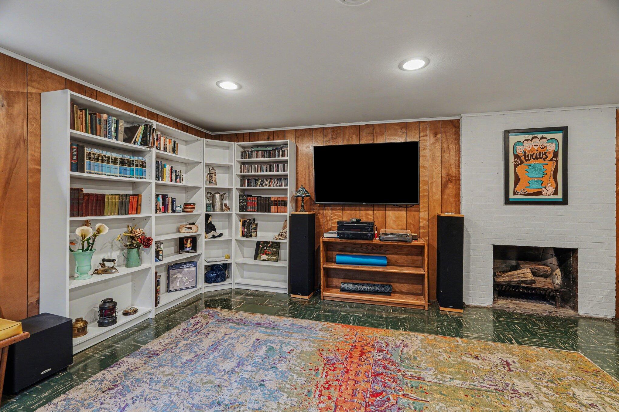1336 Lama Road Kalamazoo, MI 49008 - Photo 22 of 29 008_file_8750