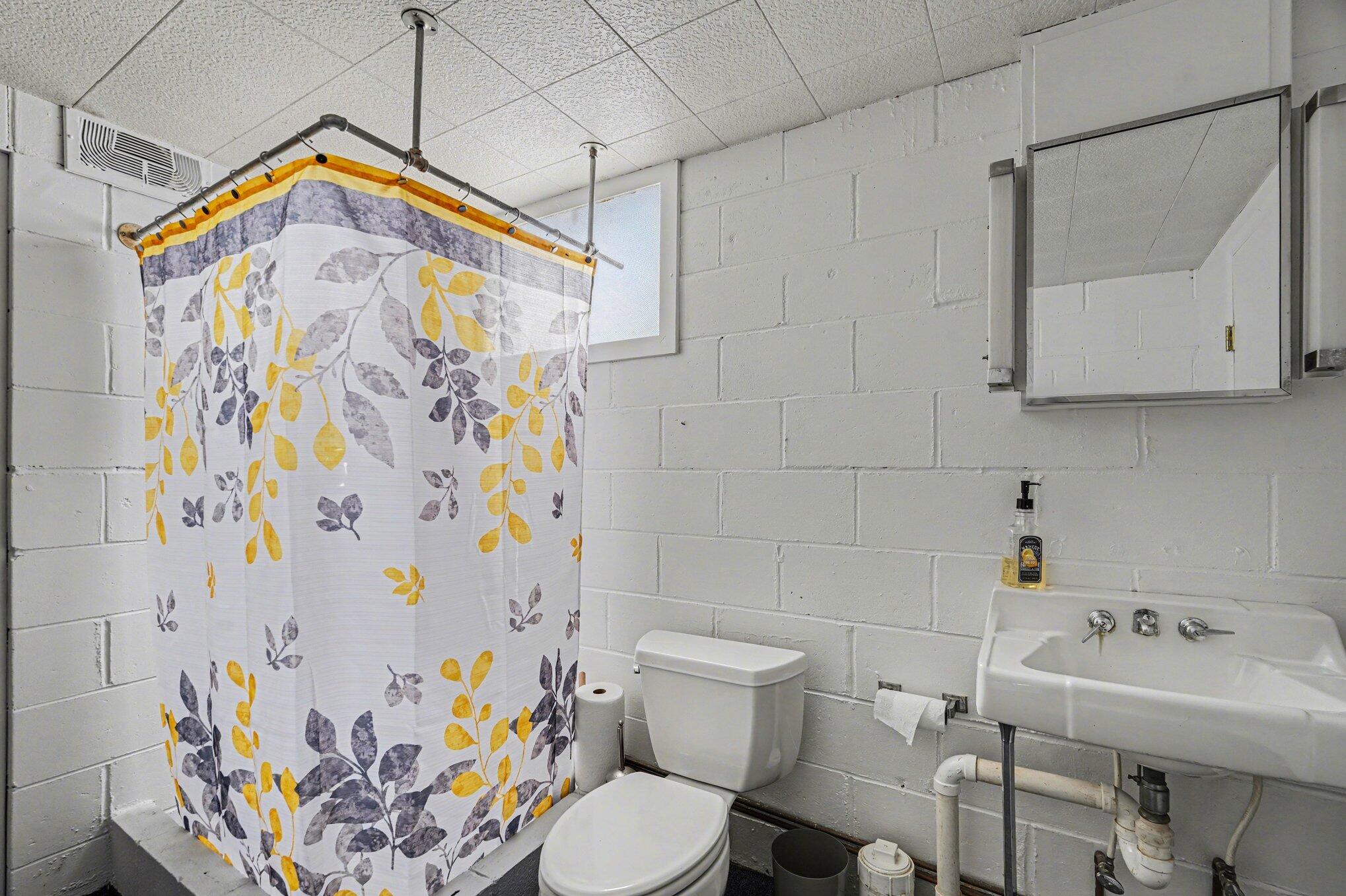 1336 Lama Road Kalamazoo, MI 49008 - Photo 24 of 29 018_file_9494