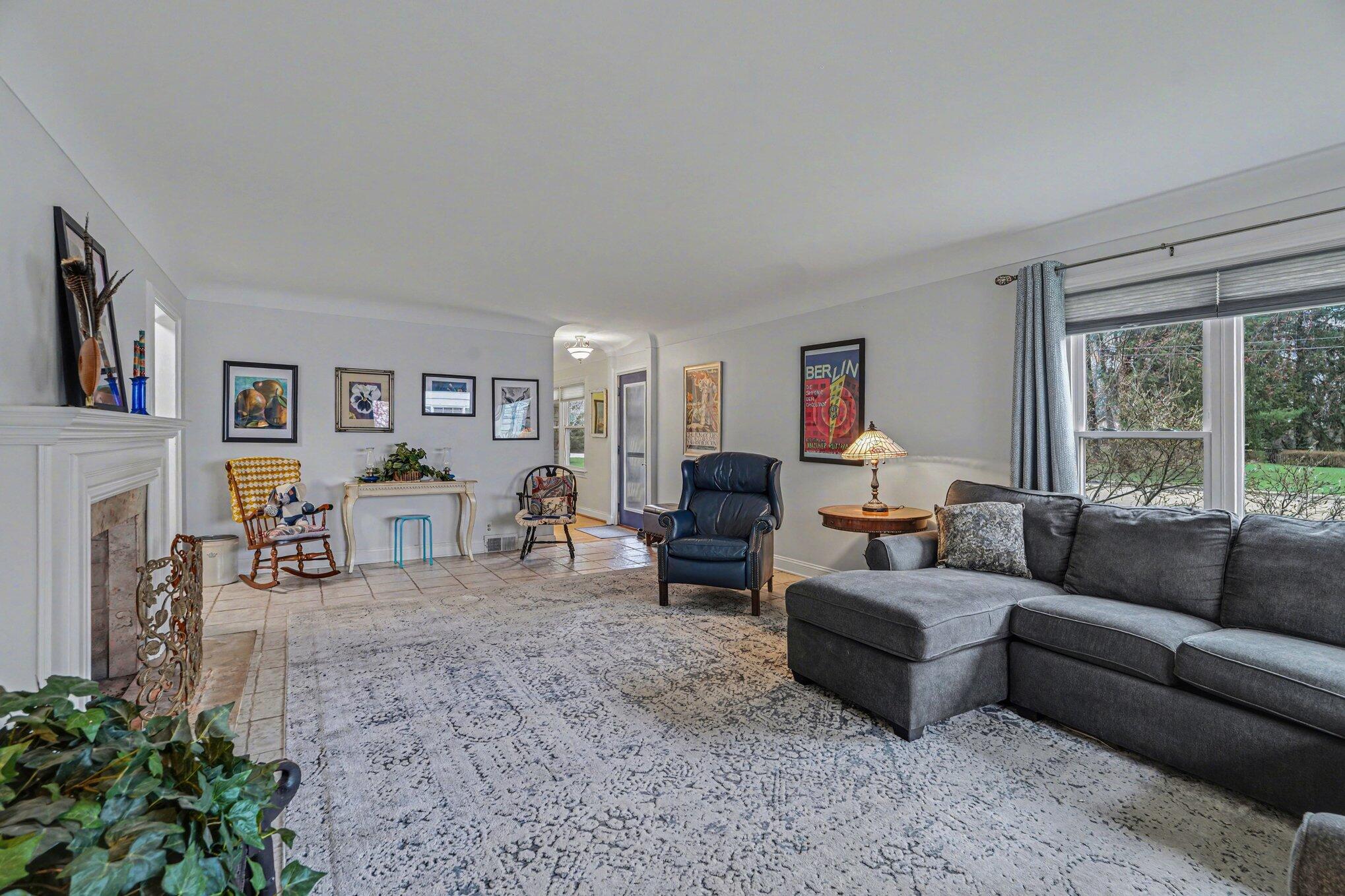 1336 Lama Road Kalamazoo, MI 49008 - Photo 7 of 29 006_file_3687