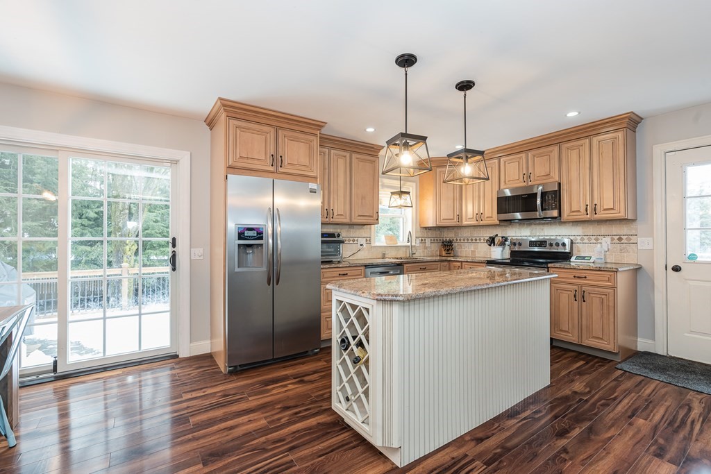 41 Morgan Street Granby, MA 01033 - Photo 15 of 40