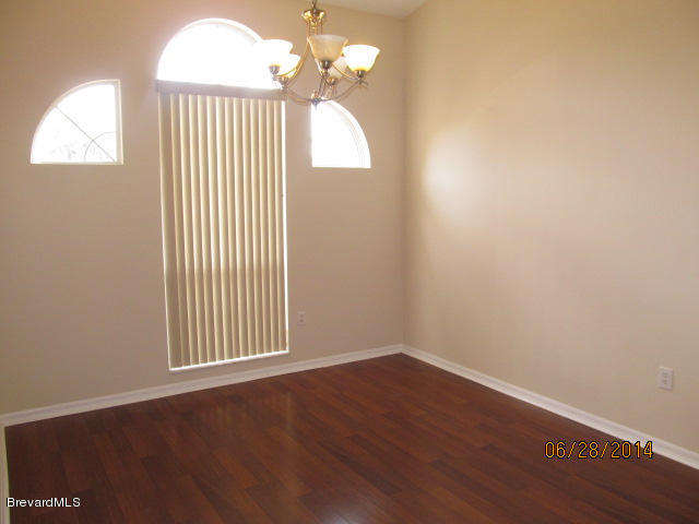 698 Sauders Road Southeast Palm Bay, FL 32909 - Photo 3 of 16 Dining room