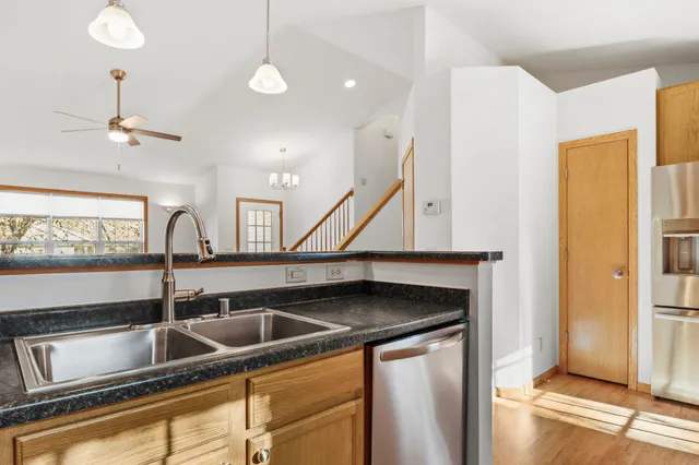 $399,900 | 102 B Maria Lane, Cottage Grove, WI 53527