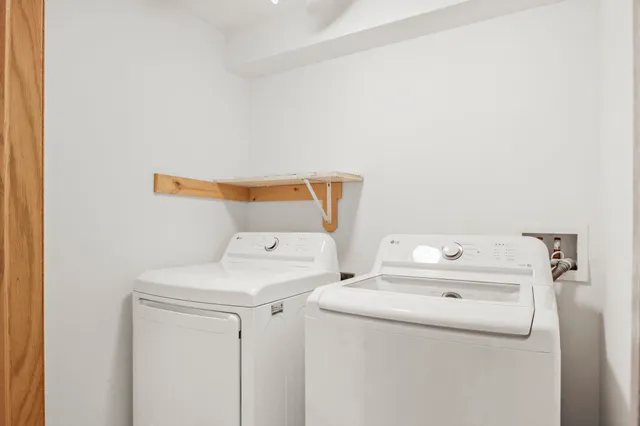 $399,900 | 102 B Maria Lane, Cottage Grove, WI 53527