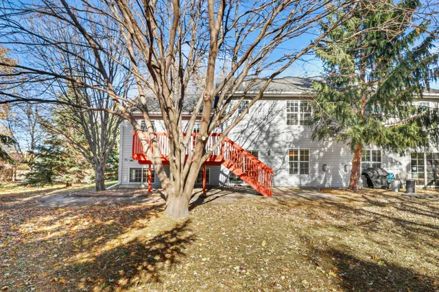 $399,900 | 102 B Maria Lane, Cottage Grove, WI 53527