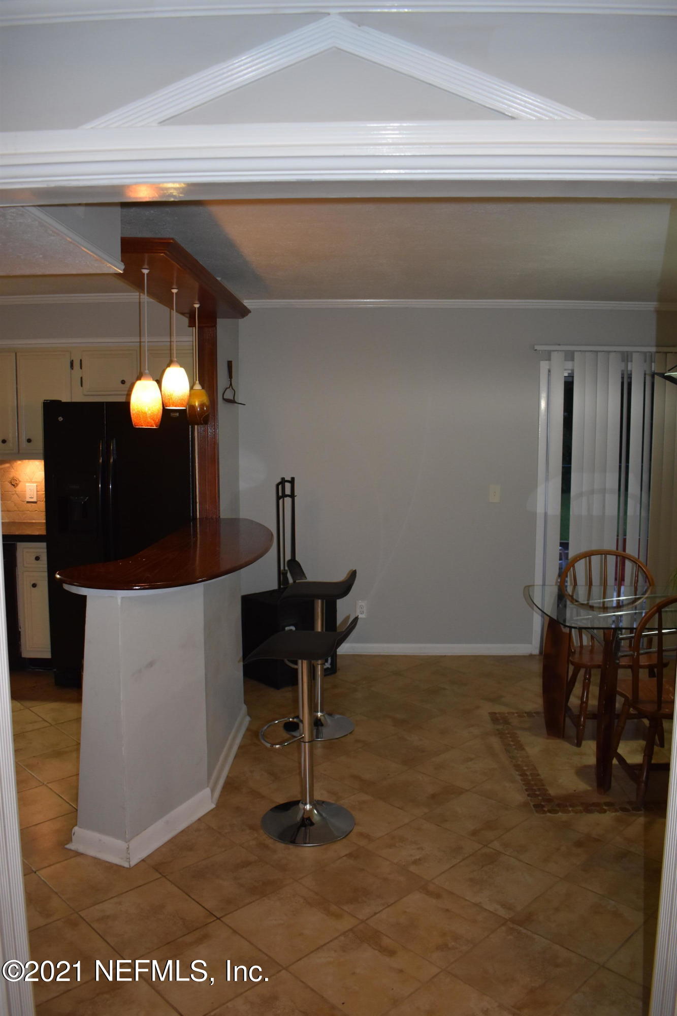 3678 North Ride Drive Jacksonville, FL 32223 - Photo 14 of 31 Breakfast Bar
