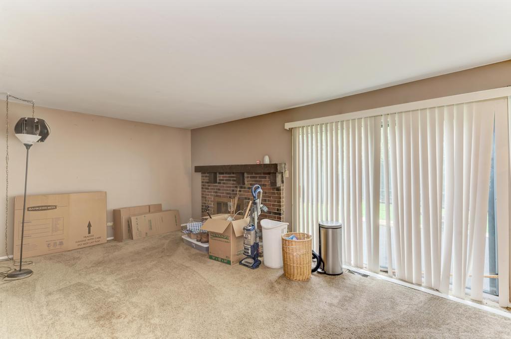 28 Willow Road Matteson, IL 60443 - Photo 13 of 30 a view of a room with gym equipment and a large window