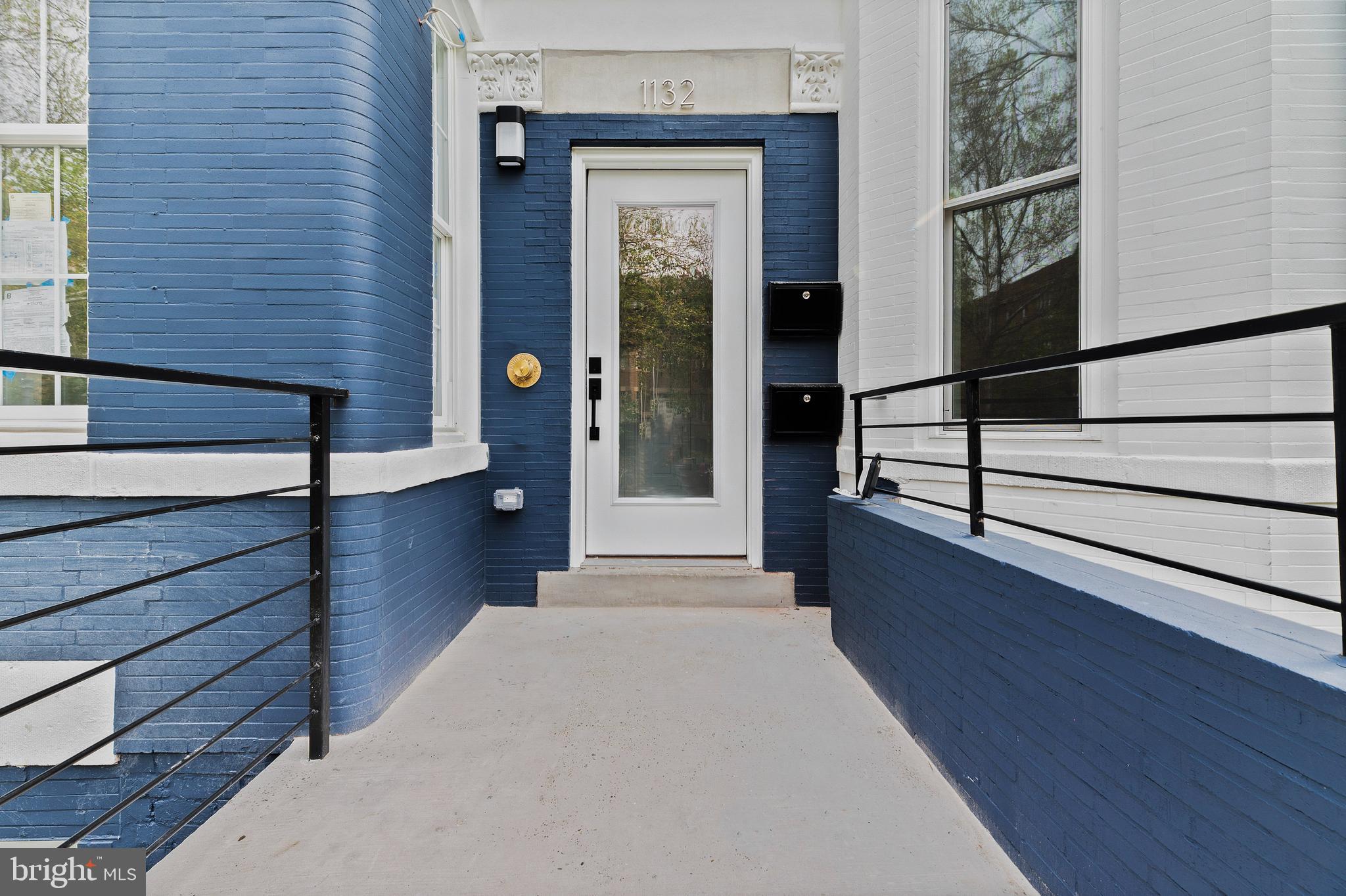 1132 Columbia Road Northwest, Unit 1 Washington, DC 20009 - Photo 2 of 20