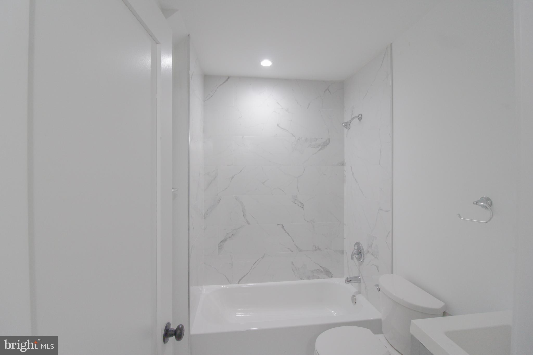 1132 Columbia Road Northwest, Unit 1 Washington, DC 20009 - Photo 16 of 20