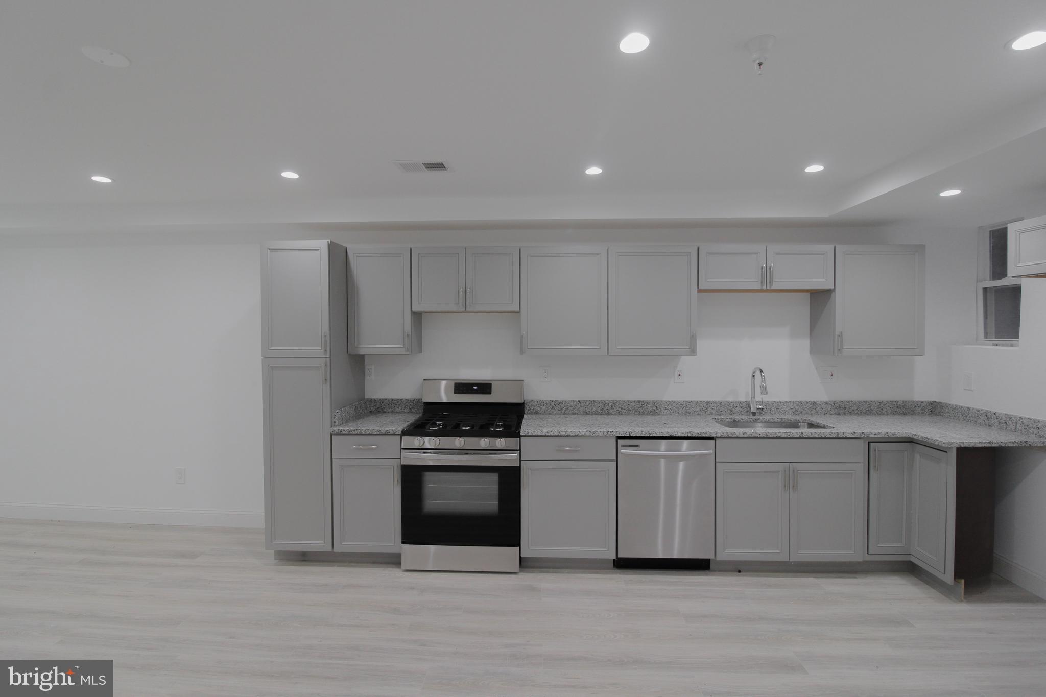 1132 Columbia Road Northwest, Unit 1 Washington, DC 20009 - Photo 4 of 20