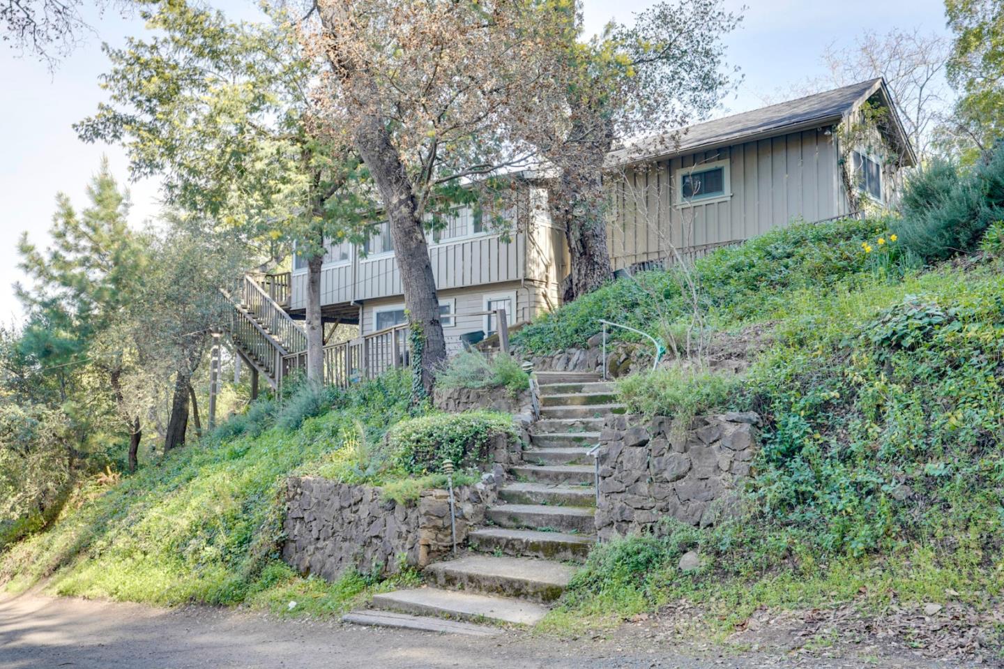 19040 Overlook Road Los Gatos, CA 95030 - Photo 2 of 24 Gallery Image 2