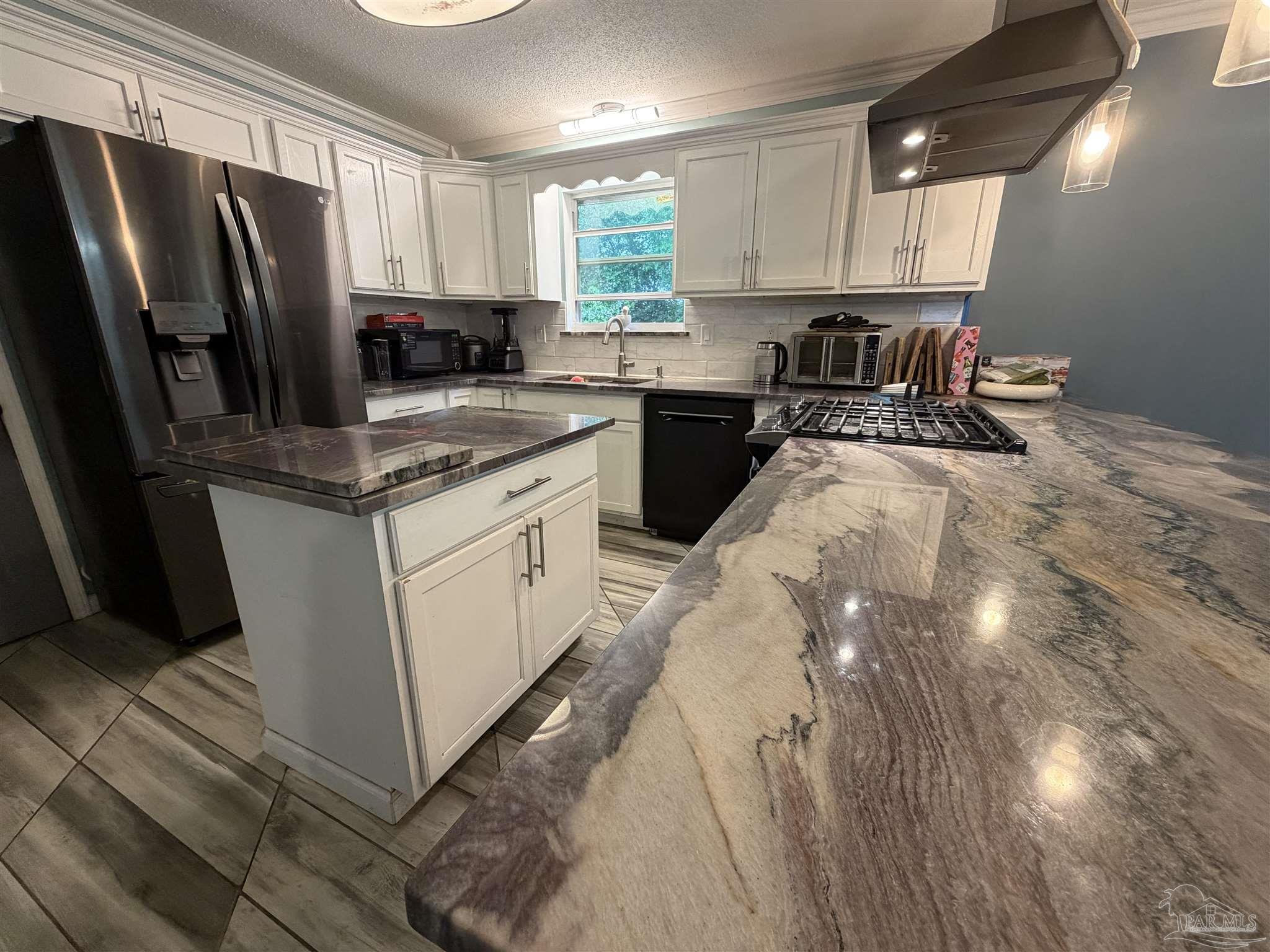 8108 Ridgefield Road Pensacola, FL 32514 - Photo 20 of 44