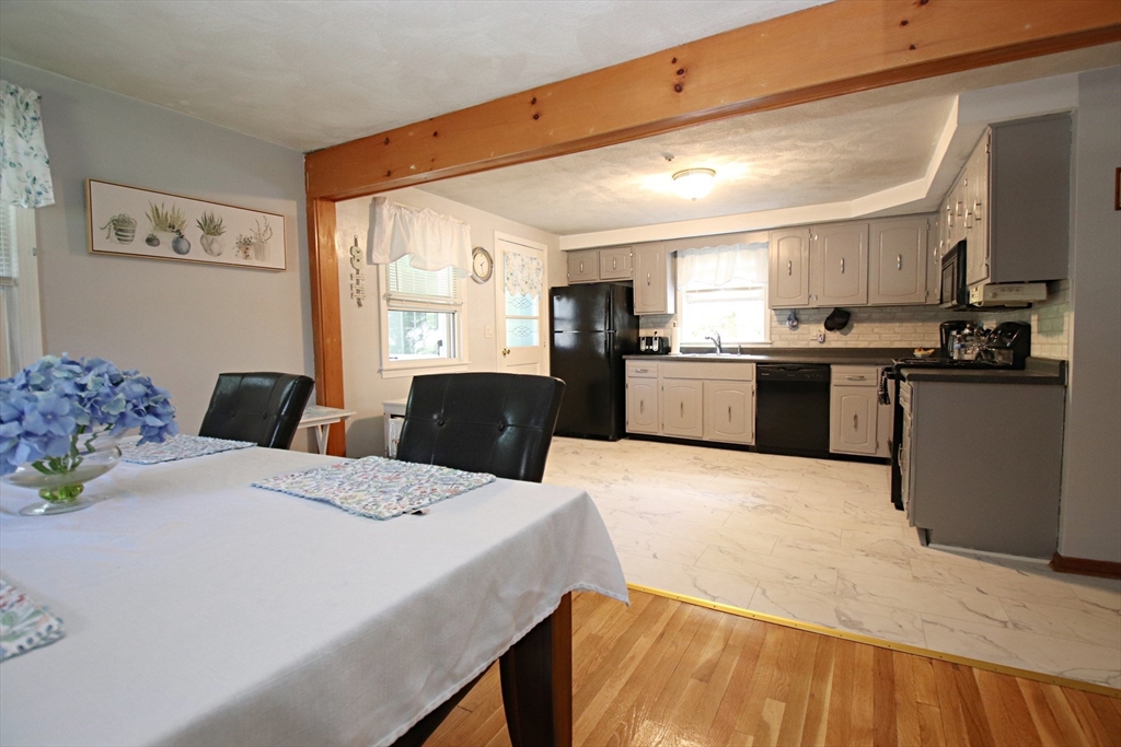 19 Juliette Road Saugus, MA 01906 - Photo 8 of 39