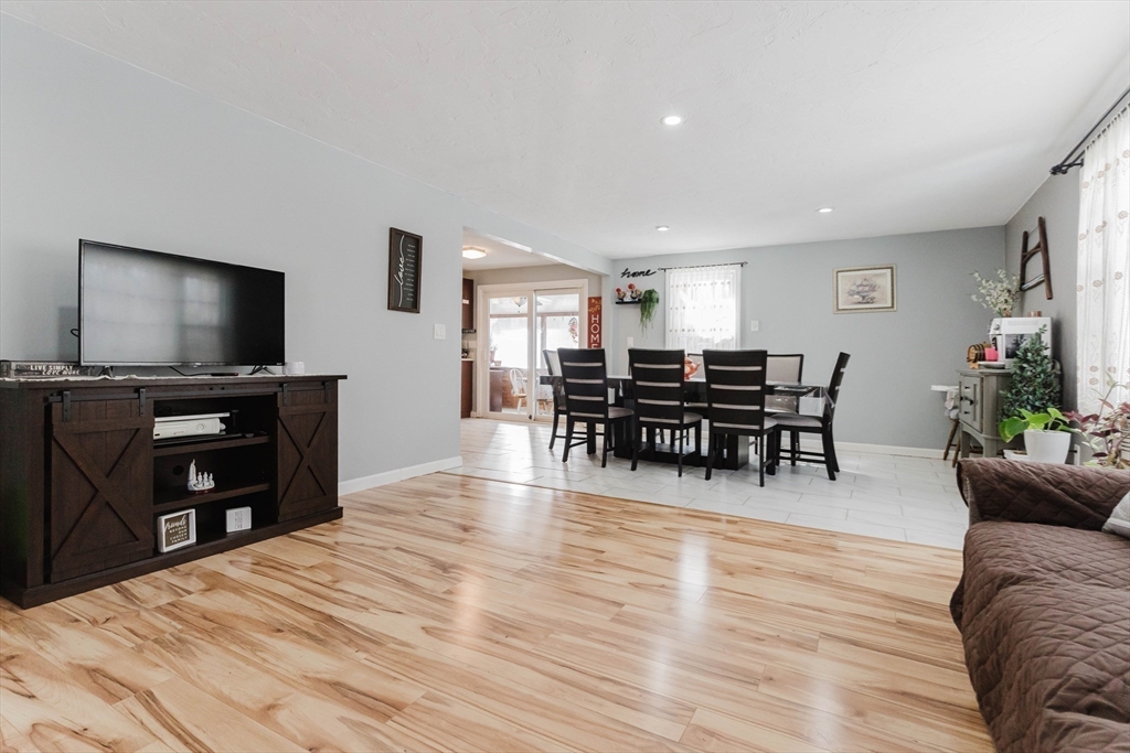 19 Neck Hill Road Mendon, MA 01756 - Photo 6 of 35 Gallery Image 6