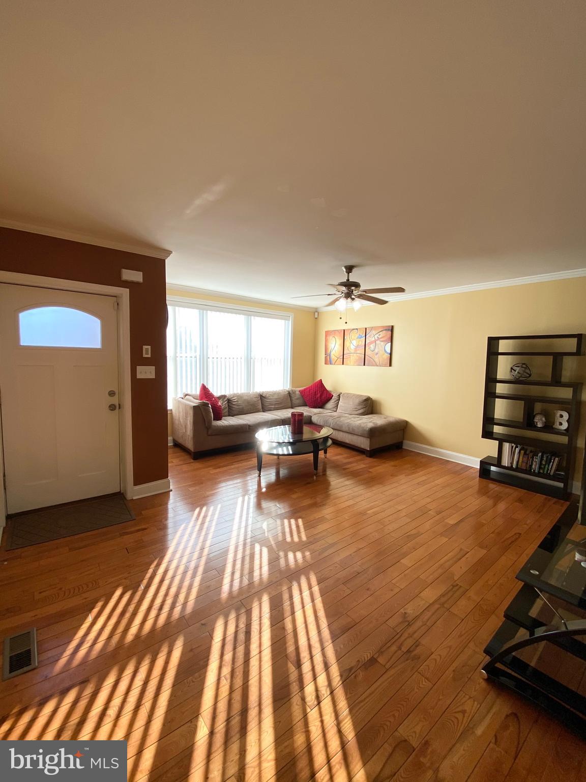 1833 Ashley Road Philadelphia, PA 19126 - Photo 3 of 19 Gallery Image 3