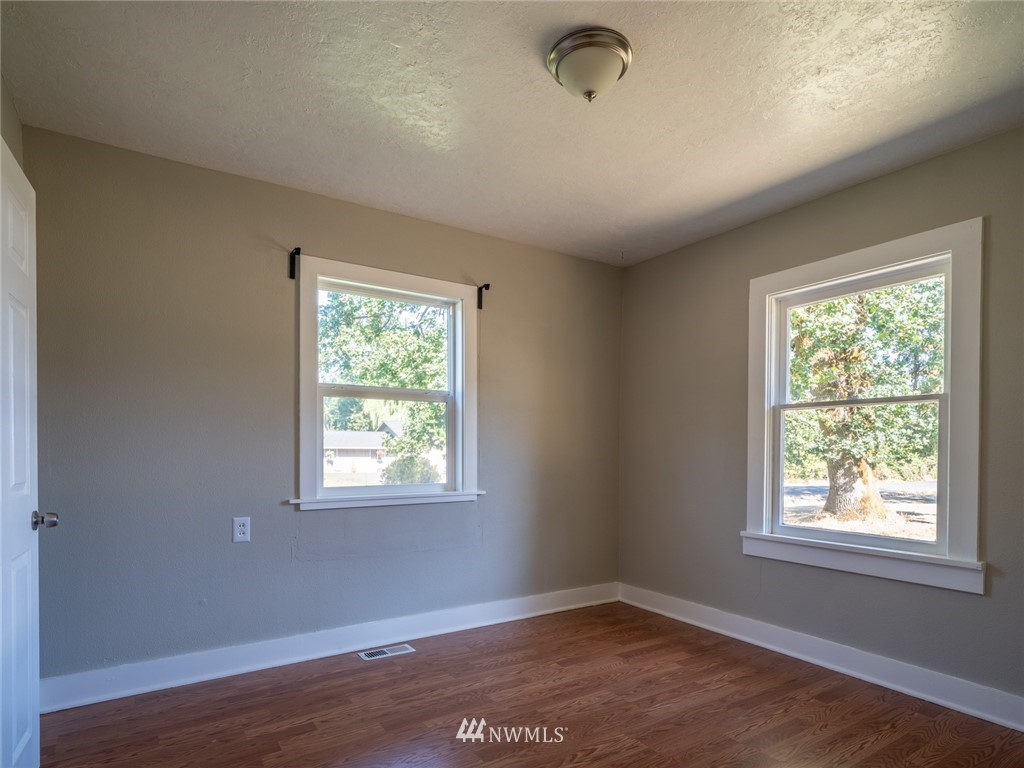 151 Wallace Road Woodland, WA 98674 - Photo 11 of 25 Gallery Image 11