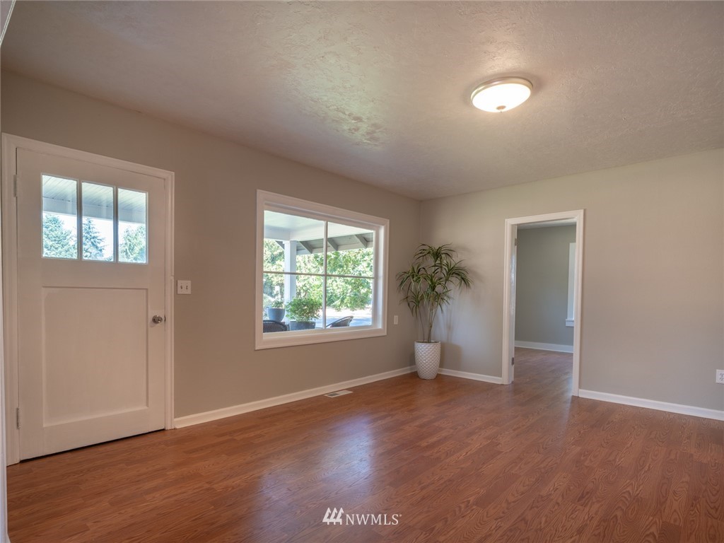 151 Wallace Road Woodland, WA 98674 - Photo 4 of 25 Gallery Image 4