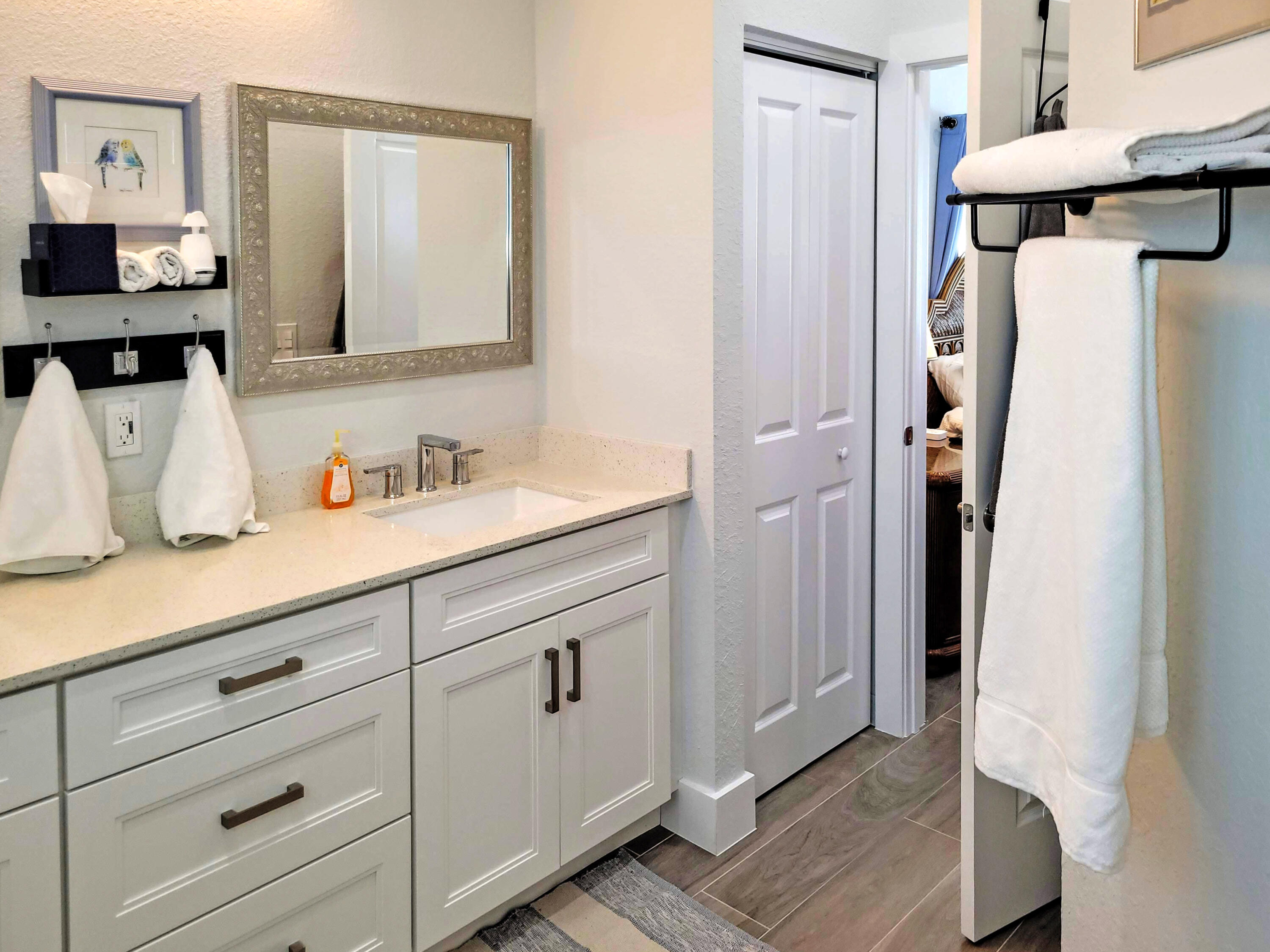 554 Gordon Circle Key Largo, FL 33037 - Photo 13 of 17 Main Bathroom2