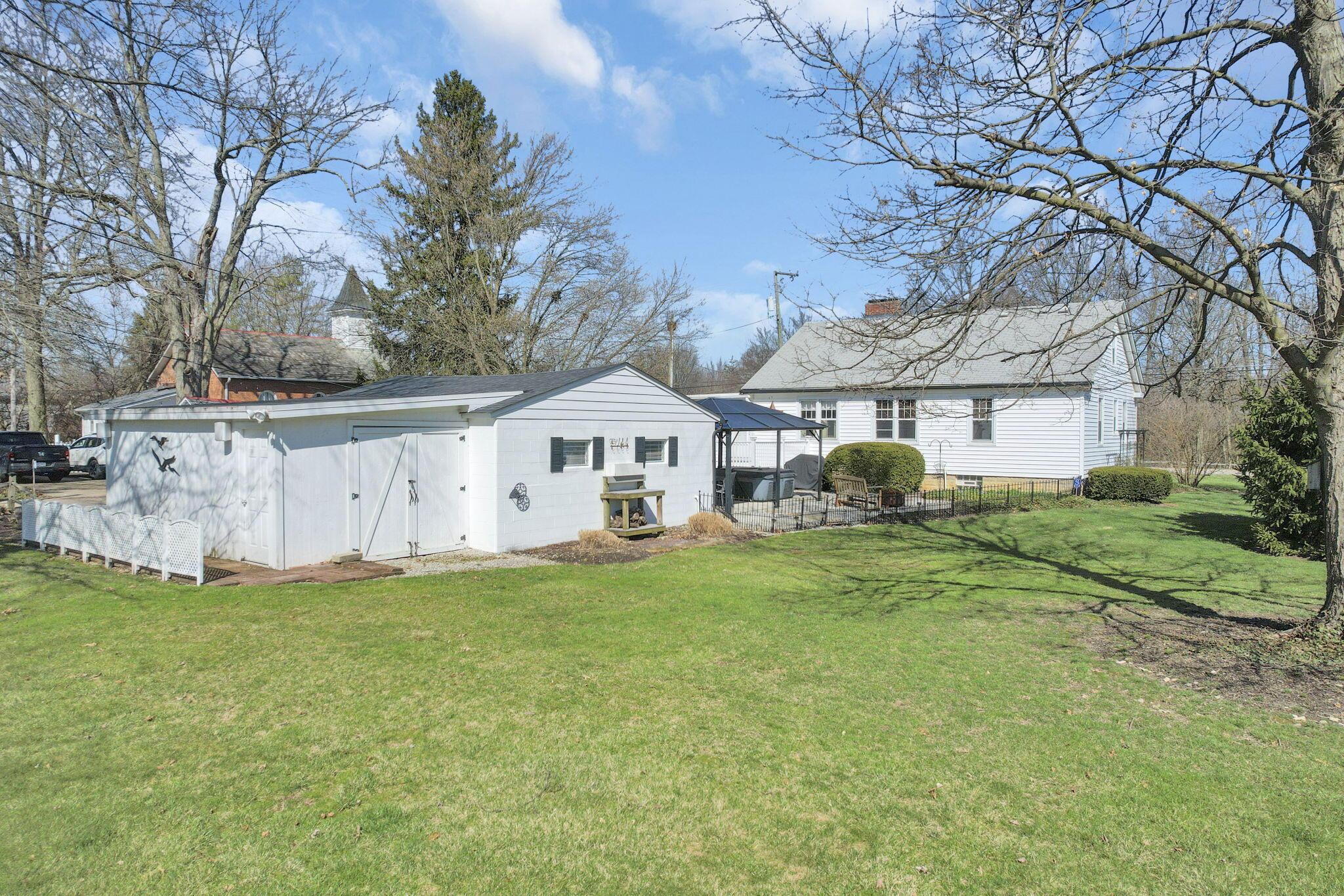 141 Park Road Columbus, OH 43235 - Photo 62 of 75 62-web-or-mls-DJI_0495
