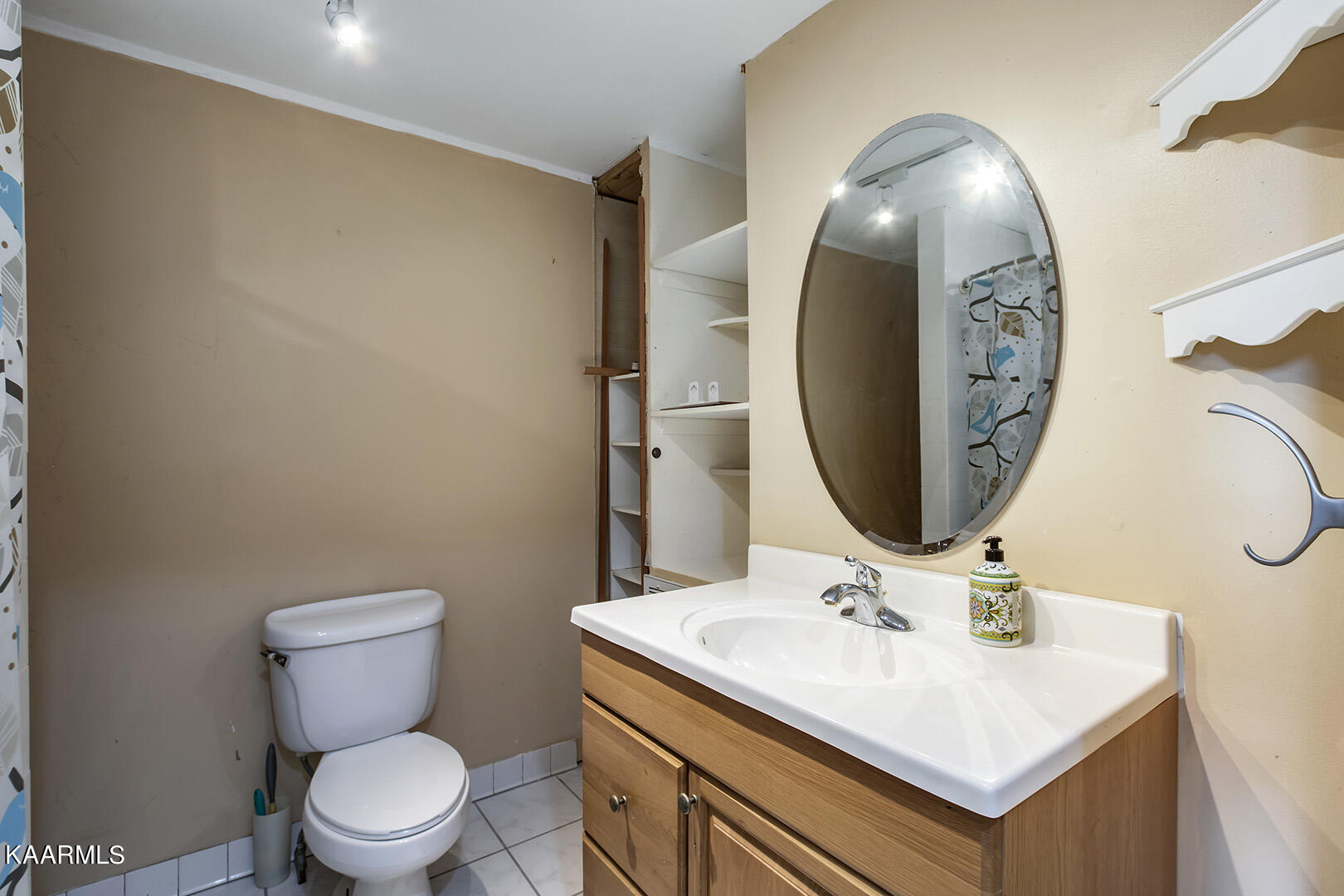 111 Norton Road Oak Ridge, TN 37830 - Photo 11 of 37 11_NortonRoad_111_MasterBath