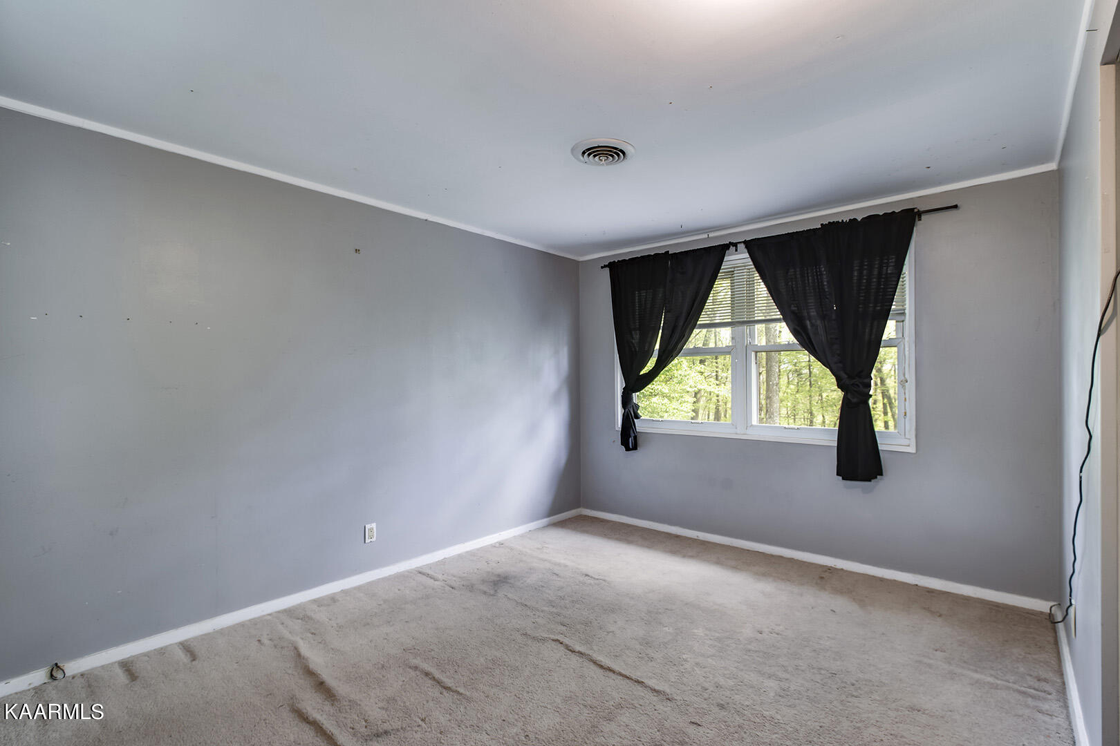 111 Norton Road Oak Ridge, TN 37830 - Photo 18 of 37 18_NortonRoad_111_Bedroom4_01