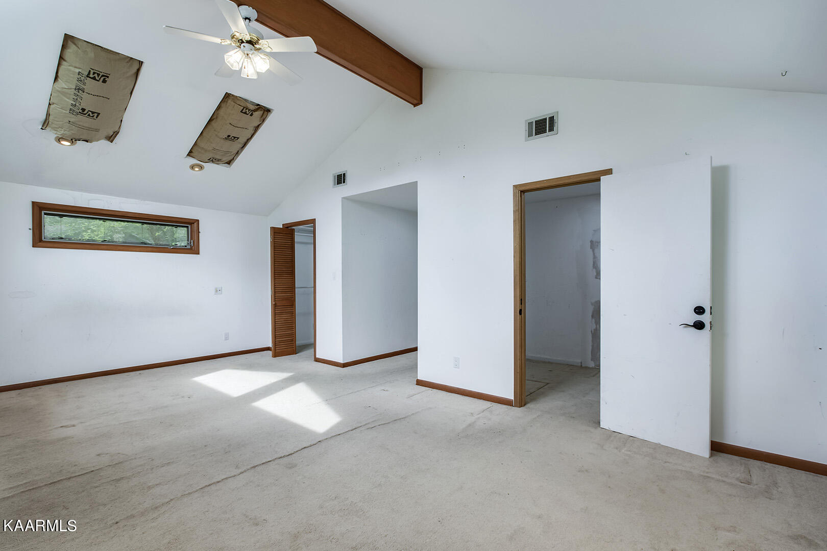111 Norton Road Oak Ridge, TN 37830 - Photo 9 of 37 09_NortonRoad_111_MasterBedroom03