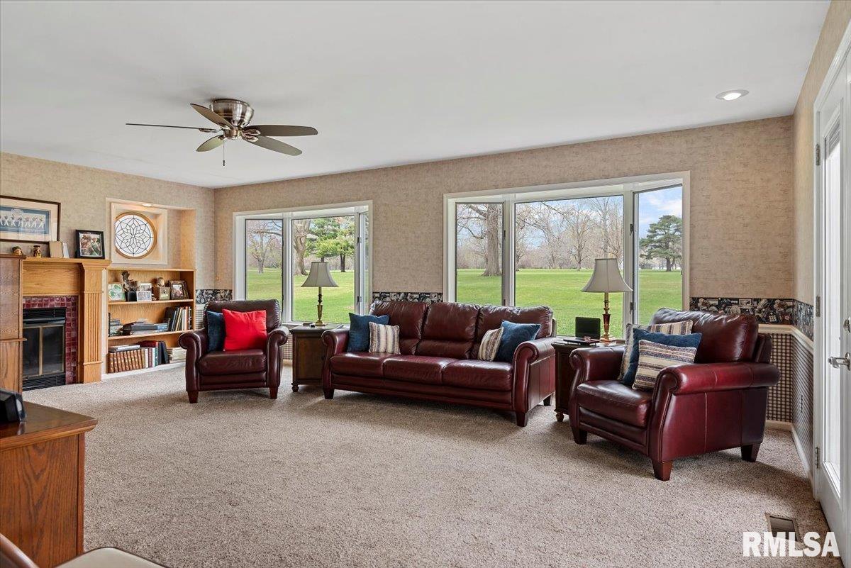 308 Country Club Road Jacksonville, IL 62650 - Photo 18 of 62