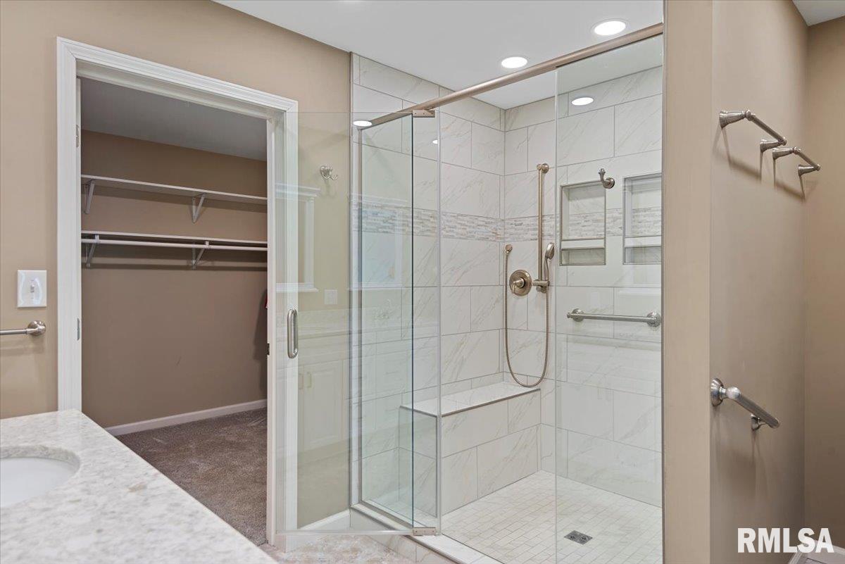 308 Country Club Road Jacksonville, IL 62650 - Photo 28 of 62