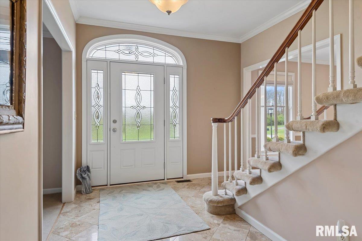 308 Country Club Road Jacksonville, IL 62650 - Photo 3 of 62