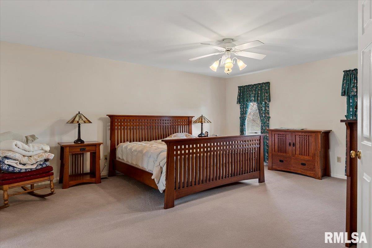 308 Country Club Road Jacksonville, IL 62650 - Photo 32 of 62