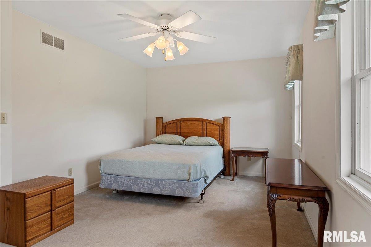 308 Country Club Road Jacksonville, IL 62650 - Photo 38 of 62