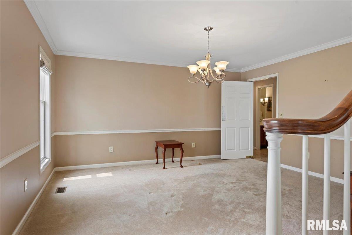 308 Country Club Road Jacksonville, IL 62650 - Photo 9 of 62