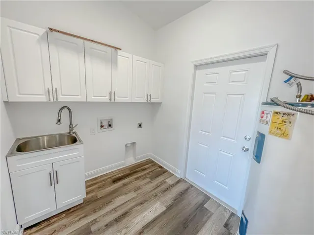 $1,900 | 3303 33rd Street Southwest, Lehigh Acres, FL 33976