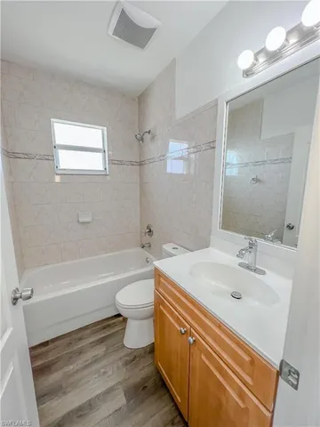 $1,900 | 3303 33rd Street Southwest, Lehigh Acres, FL 33976