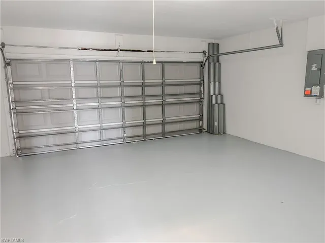 $1,900 | 3303 33rd Street Southwest, Lehigh Acres, FL 33976