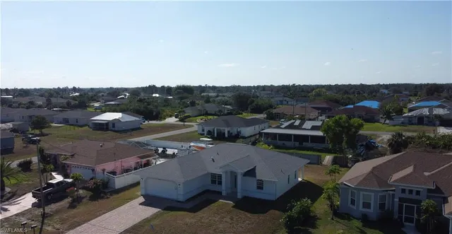 $1,900 | 3303 33rd Street Southwest, Lehigh Acres, FL 33976