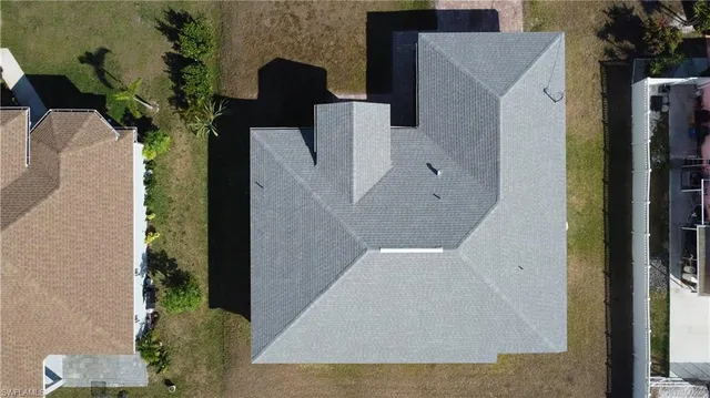 $1,900 | 3303 33rd Street Southwest, Lehigh Acres, FL 33976