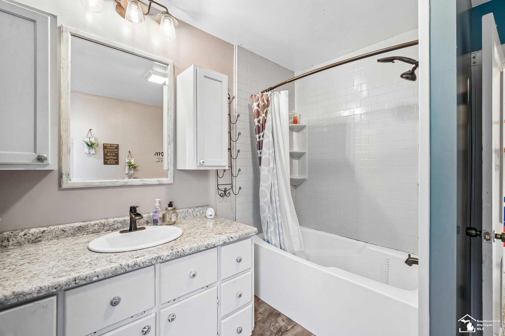 13752 Laplaisance Road Monroe, MI 48161 - Photo 17 of 35