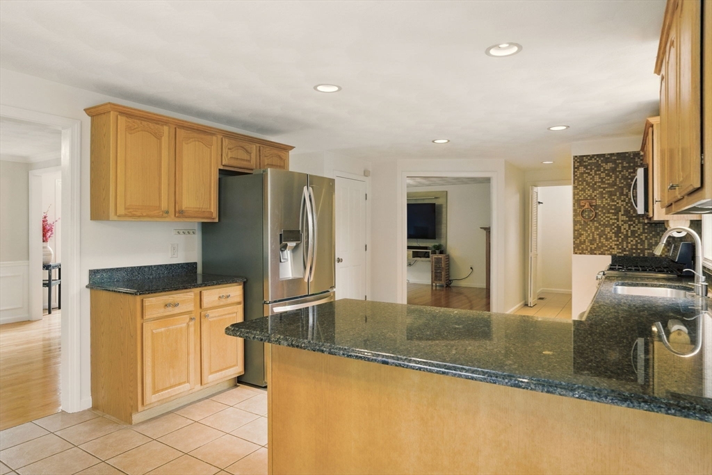 56 Peace Street Billerica, MA 01821 - Photo 12 of 31