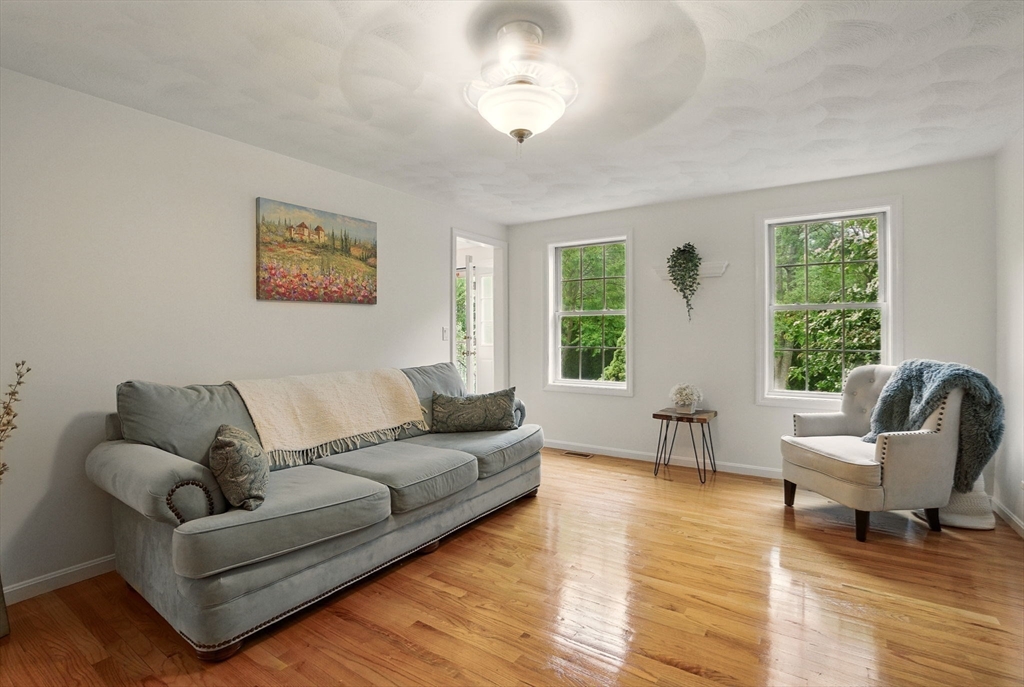 56 Peace Street Billerica, MA 01821 - Photo 13 of 31