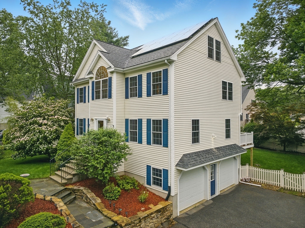 56 Peace Street Billerica, MA 01821 - Photo 2 of 31