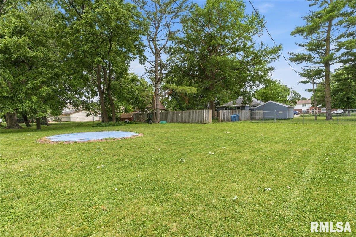 2141 East Watch Avenue Springfield, IL 62702 - Photo 31 of 36