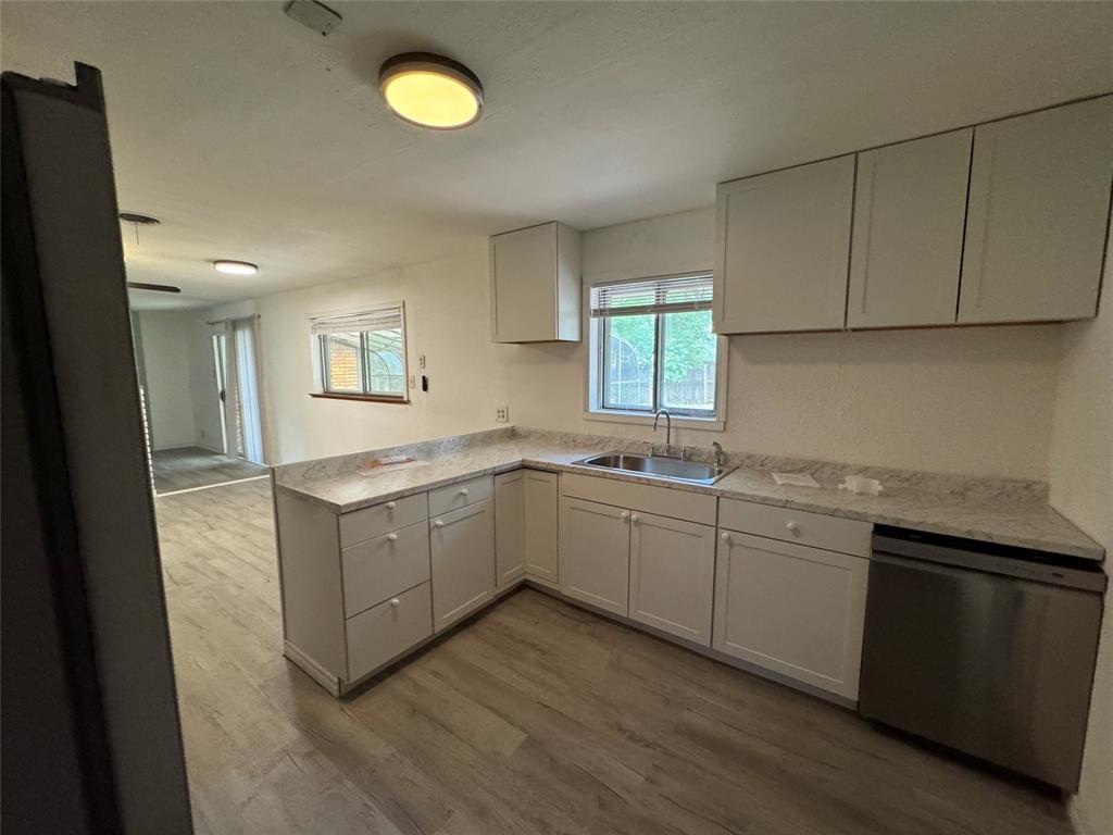 617 Forest Lane Hurst, TX 76053 - Photo 11 of 20