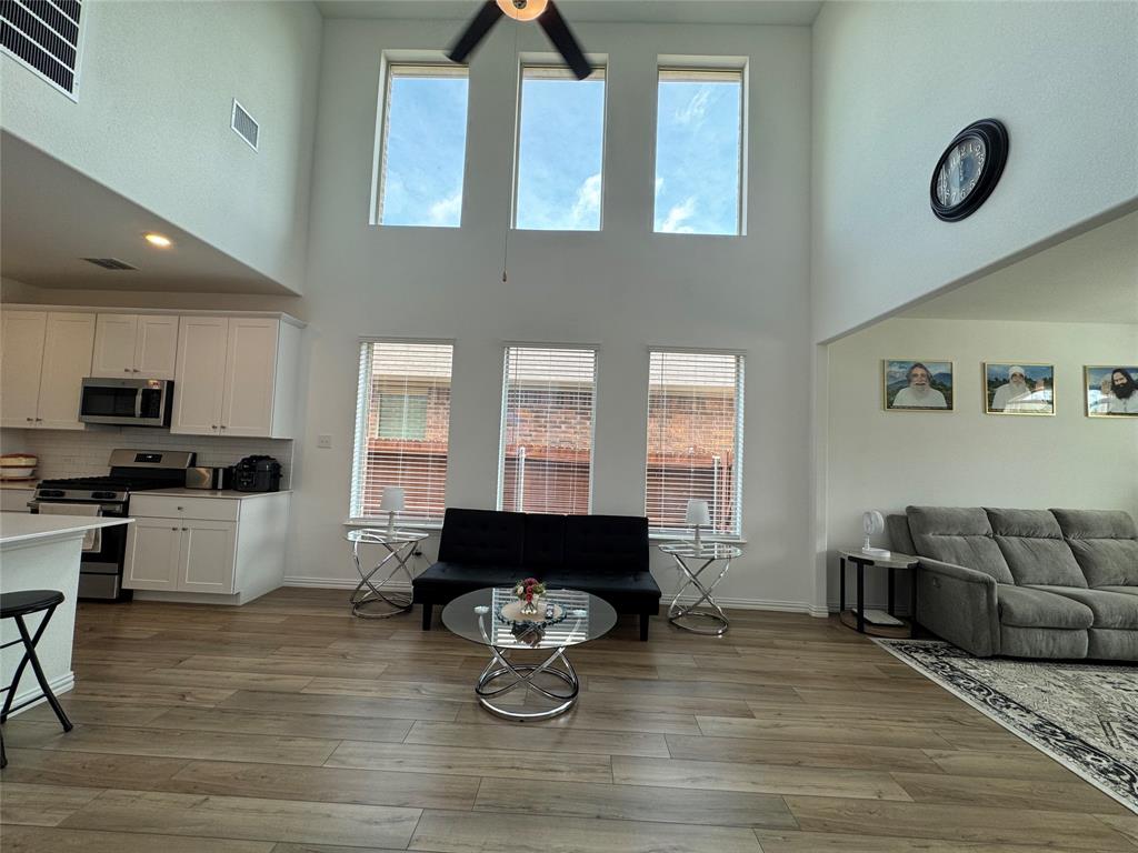 3159 Blossom Trail Crandall, TX 75114 - Photo 5 of 25 a living room with furniture